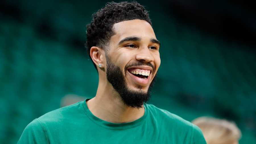 Jayson tatum smile boston celtics ap photo 1653439659 (1)